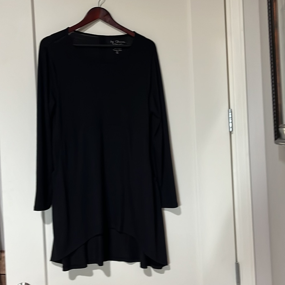 Chicos size 1  US 8/10 black tunic